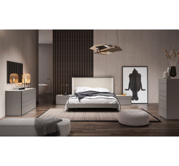 J&M Furniture Sintra Grey And White King Platform Bed 