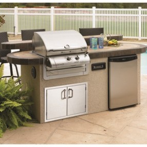 Outdoor Greatroom Company St. Martin Outdoor Kitchen - Lifestyle