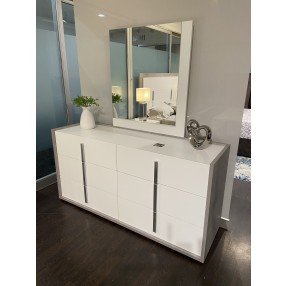 J&M Furniture Ada Bedroom Collection D+M