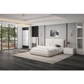 Eric Queen Bed-Lifestyle 1