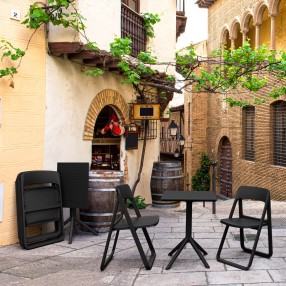 Dream Folding Outdoor Chair Black - Lifestyle