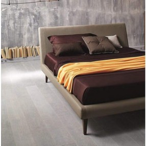 J&M Furniture Metropolitan King & Queen Size Bed