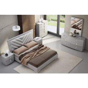 J&M Furniture New York King & Queen Size Bed