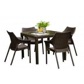 Hospitality Rattan Patio Plastique 5-Piece Armchair Dining Set