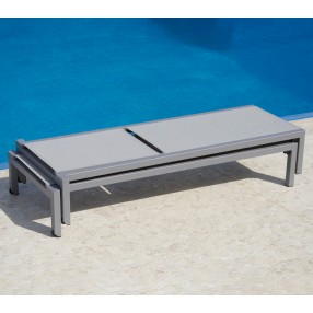 Cane-Line Relax Sunbed, Stackable pool view