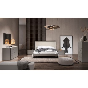 J&M Furniture Sintra Grey And White King Platform Bed 