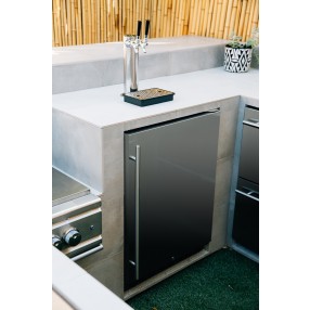  Summerset Grills 6.6c Deluxe Outdoor Rated Double Tap Kegerator - Lifestyle