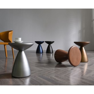 Whiteline Modern Living Ayla Side Table In Navy Blue Metal Structure - Lifestyle