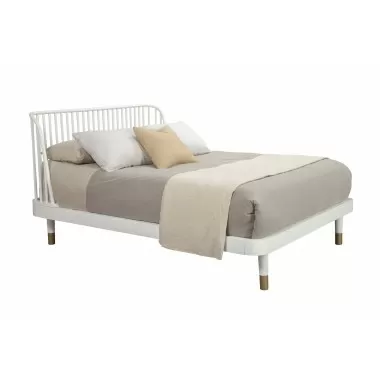 Madelyn Queen Slat Back Platform Bed - Angled