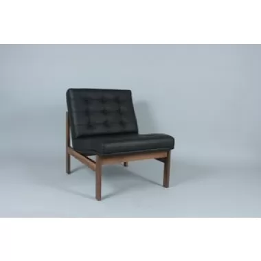 Stilnovo The Ellen Lounge Chair in Leather