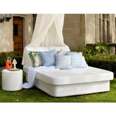 La Fete Crib Queen Resort Bed - Lifestyle