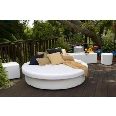 La Fete SUN PAD - Round Resort Bed - Lifestyle 