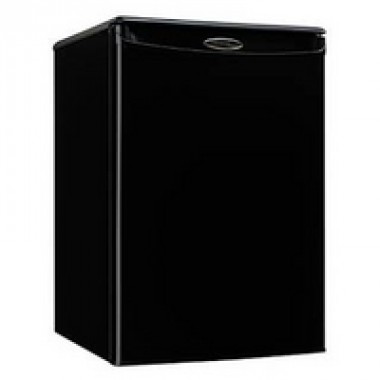 Outdoor Greatroom Company Darby Silhouette Refrigerator - Angle