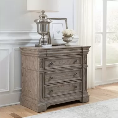 Pulaski Furniture Kingsbury 4 Drawer Bachelor's Chest 